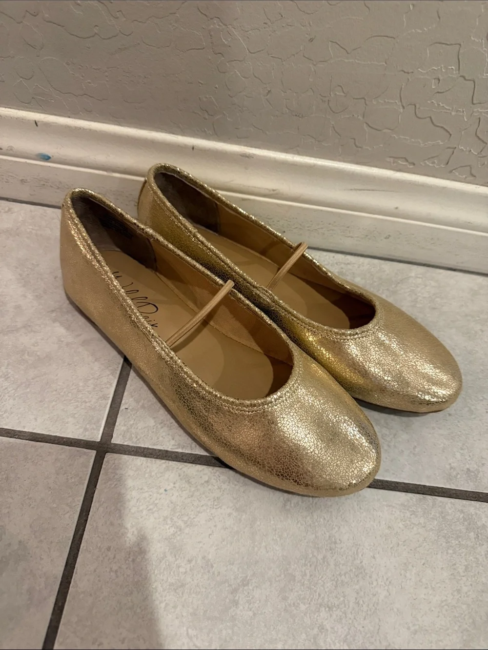 Wild Pair Girls' Metallic Gold Mary Jane Flats